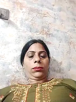 Snapshot of Manmohini123 chatting on 02-10-25, 10:53 Manmohini123 online show from 02-10-25, 10:53