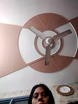 Snapshot of Manmohini123 chatting on 02-12-25, 06:08 Manmohini123 online show from 02-12-25, 06:08