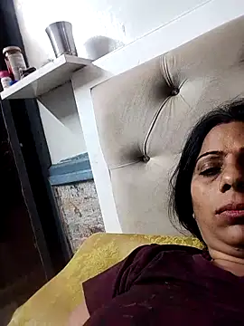 Snapshot of Manmohini123 chatting on 03-15-25, 03:59 Manmohini123 online show from 03-15-25, 03:59