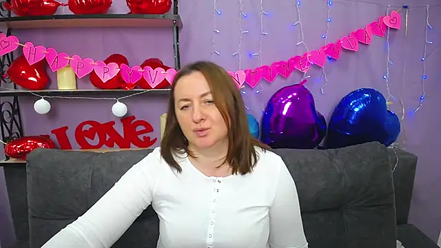 Snapshot of Abby_Taylorr chatting on 02-15-25, 01:16 Abby Taylorr online show from 02-15-25, 01:16