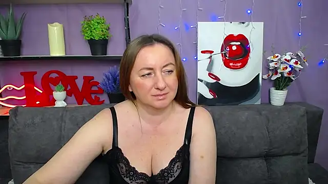 Snapshot of Abby_Taylorr chatting on 03-18-25, 10:14 Abby Taylorr online show from 03-18-25, 10:14