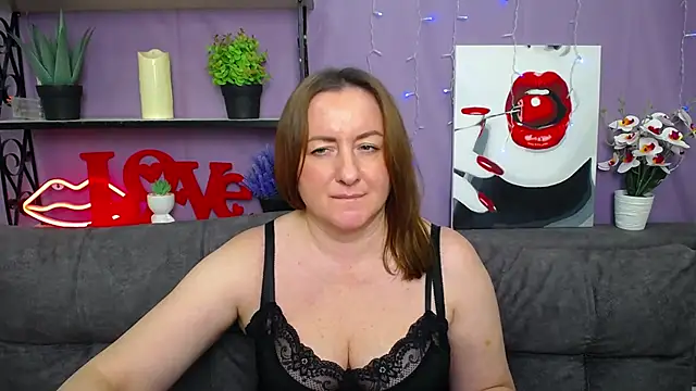 Snapshot of Abby_Taylorr chatting on 03-18-25, 01:20 Abby Taylorr online show from 03-18-25, 01:20