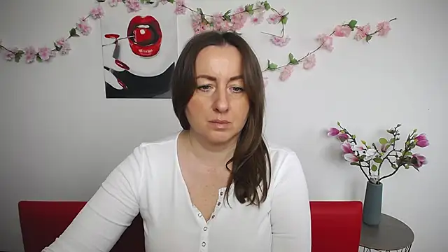 Snapshot of Abby_Taylorr chatting on 11-25-25, 07:30 Abby Taylorr online show from 11-25-25, 07:30