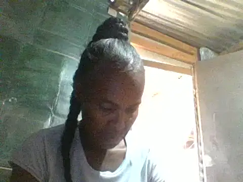 Snapshot of hairybushpussyxx1 chatting on 01-05-25, 09:15 hairybushpussyxx1 online show from 01-05-25, 09:15