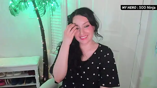 Snapshot of Vesaaa chatting on 10-18-25, 03:53 Vesaaa online show from 10-18-25, 03:53