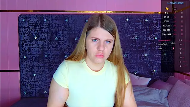 NoraBigAss online show from 05-26-26, 01:34