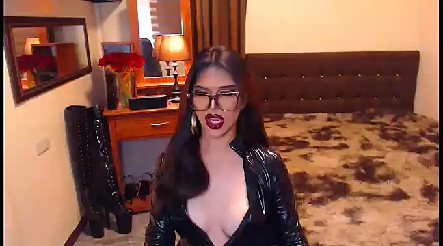 Snapshot of EXTREMELYDOM chatting on 12-14-24, 05:51 EXTREMELYDOM online show from 12-14-24, 05:51