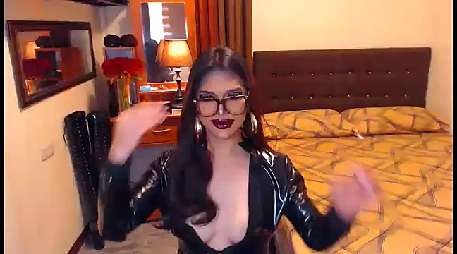 Snapshot of EXTREMELYDOM chatting on 12-21-24, 06:30 EXTREMELYDOM online show from 12-21-24, 06:30