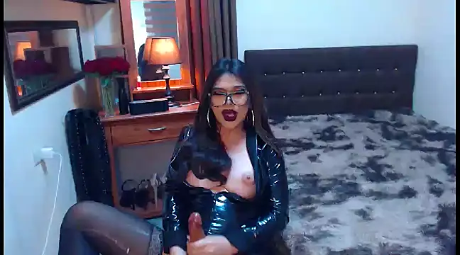 Snapshot of EXTREMELYDOM chatting on 01-21-25, 01:43 EXTREMELYDOM online show from 01-21-25, 01:43