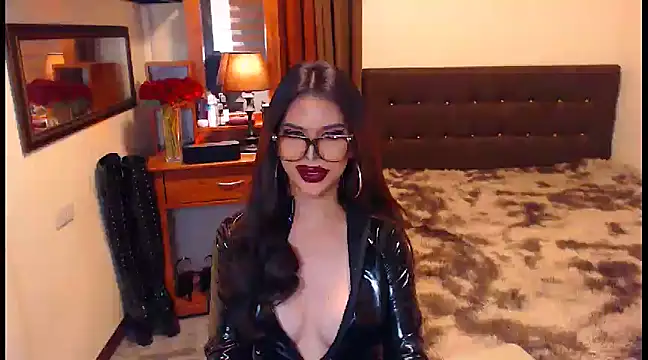 Snapshot of EXTREMELYDOM chatting on 02-07-25, 11:45 EXTREMELYDOM online show from 02-07-25, 11:45