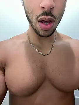 Snapshot of pimentfort77 chatting on 02-28-25, 12:20 pimentfort77 online show from 02-28-25, 12:20