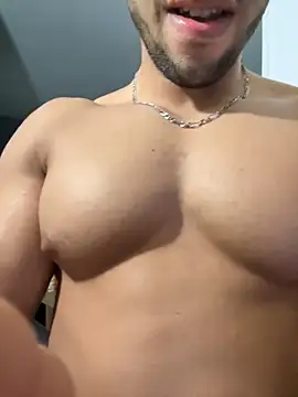 Snapshot of pimentfort77 chatting on 11-05-25, 11:27 pimentfort77 online show from 11-05-25, 11:27