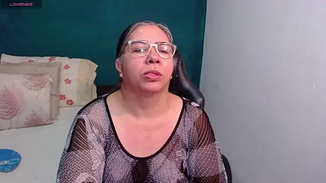 scaelettdubois online show from 04-18-26, 01:53