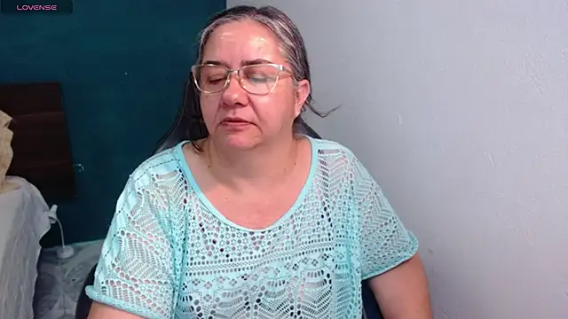 Snapshot of scaelettdubois chatting on 06-02-26, 02:24 scaelettdubois online show from 06-02-26, 02:24