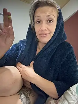 sexymarilyncolombia online show from 03-25-26, 01:22