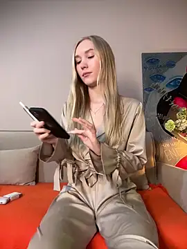 Snapshot of MariaTull chatting on 02-10-26, 04:22 MariaTull online show from 02-10-26, 04:22