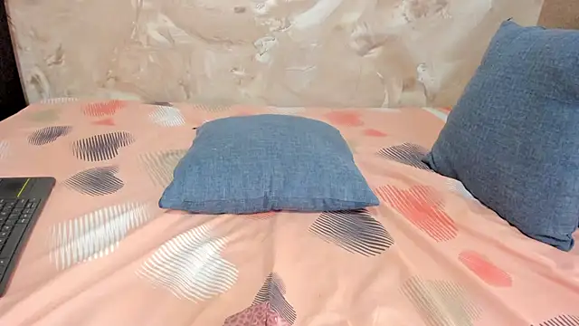 Snapshot of tiffanystonne chatting on 02-01-25, 07:23 tiffanystonne online show from 02-01-25, 07:23