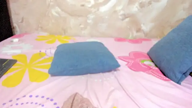 Snapshot of tiffanystonne chatting on 03-20-25, 05:15 tiffanystonne online show from 03-20-25, 05:15