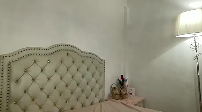 Snapshot of Ts_glamxxxx chatting on 01-10-25, 09:55 Ts glamxxxx online show from 01-10-25, 09:55