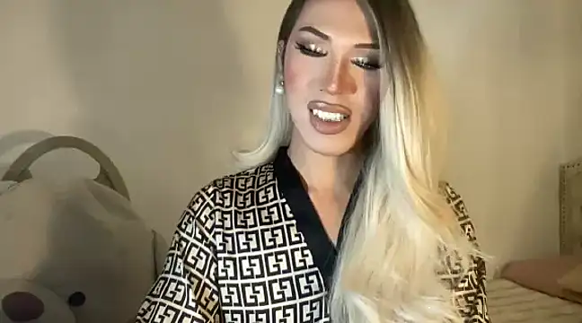 Snapshot of Ts_glamxxxx chatting on 01-31-25, 02:26 Ts glamxxxx online show from 01-31-25, 02:26