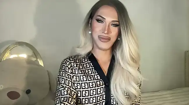 Snapshot of Ts_glamxxxx chatting on 01-31-25, 05:30 Ts glamxxxx online show from 01-31-25, 05:30