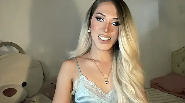 Snapshot of Ts_glamxxxx chatting on 02-02-25, 10:35 Ts glamxxxx online show from 02-02-25, 10:35