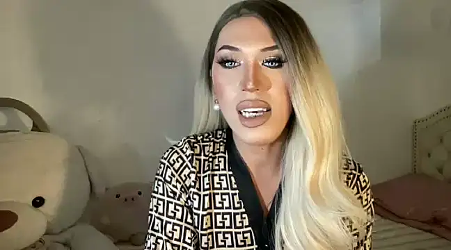 Snapshot of Ts_glamxxxx chatting on 02-02-25, 01:52 Ts glamxxxx online show from 02-02-25, 01:52