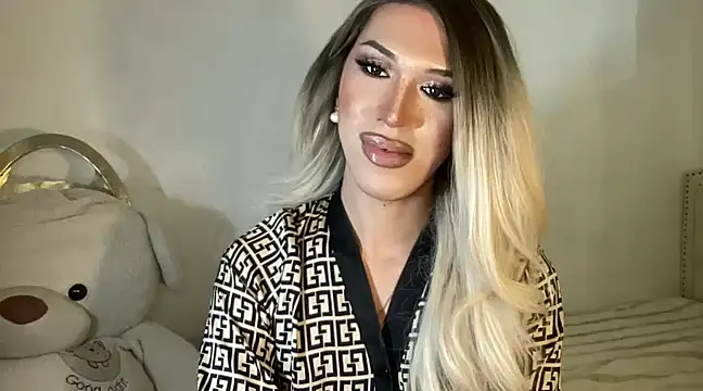 Snapshot of Ts_glamxxxx chatting on 02-07-25, 12:39 Ts glamxxxx online show from 02-07-25, 12:39