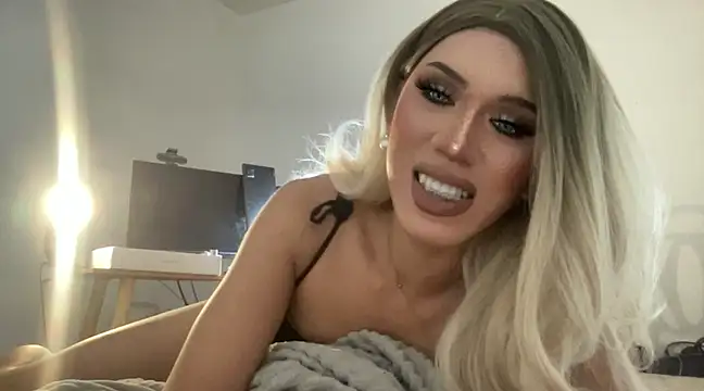 Snapshot of Ts_glamxxxx chatting on 02-20-25, 03:56 Ts glamxxxx online show from 02-20-25, 03:56