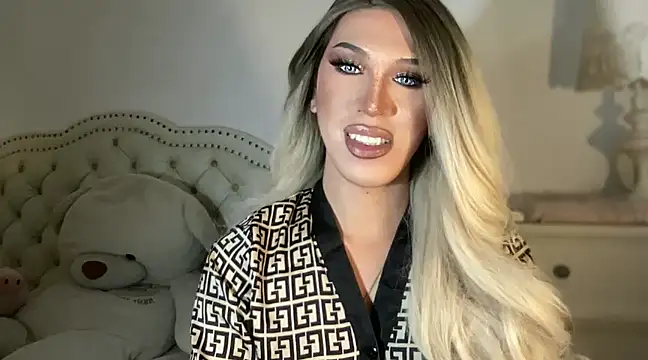 Snapshot of Ts_glamxxxx chatting on 02-27-25, 02:10 Ts glamxxxx online show from 02-27-25, 02:10