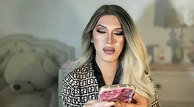 Snapshot of Ts_glamxxxx chatting on 02-28-25, 05:26 Ts glamxxxx online show from 02-28-25, 05:26