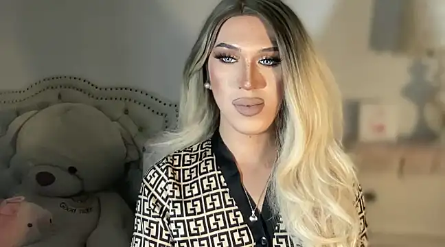 Snapshot of Ts_glamxxxx chatting on 03-07-25, 07:49 Ts glamxxxx online show from 03-07-25, 07:49