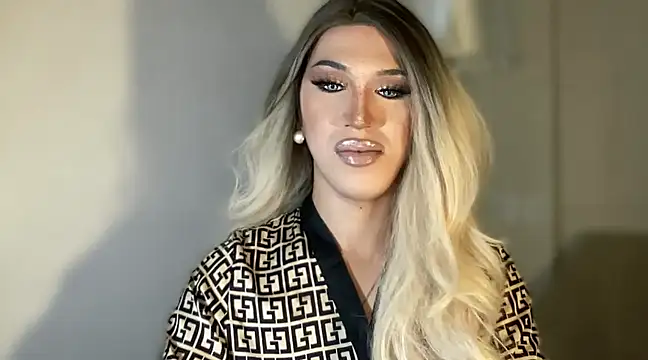 Snapshot of Ts_glamxxxx chatting on 03-16-25, 06:34 Ts glamxxxx online show from 03-16-25, 06:34