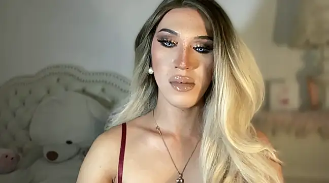 Snapshot of Ts_glamxxxx chatting on 03-18-25, 08:36 Ts glamxxxx online show from 03-18-25, 08:36