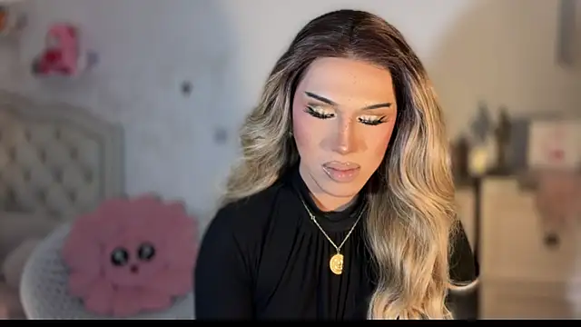 Snapshot of Ts_glamxxxx chatting on 09-16-25, 12:44 Ts glamxxxx online show from 09-16-25, 12:44