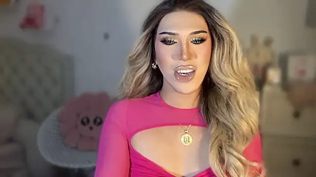 Snapshot of Ts_glamxxxx chatting on 10-05-25, 12:31 Ts glamxxxx online show from 10-05-25, 12:31