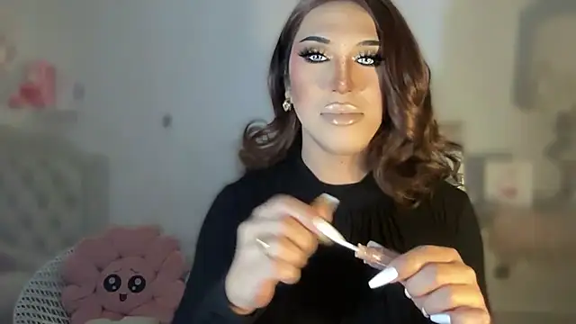 Snapshot of Ts_glamxxxx chatting on 10-12-25, 01:26 Ts glamxxxx online show from 10-12-25, 01:26