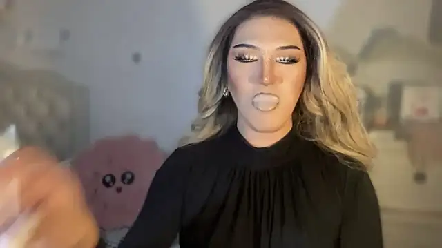 Snapshot of Ts_glamxxxx chatting on 10-21-25, 12:55 Ts glamxxxx online show from 10-21-25, 12:55