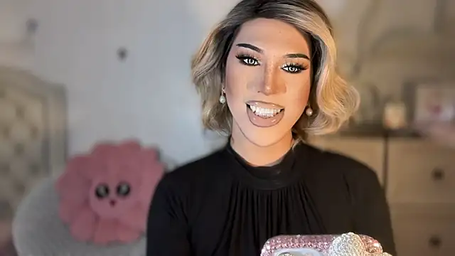 Snapshot of Ts_glamxxxx chatting on 10-30-25, 12:56 Ts glamxxxx online show from 10-30-25, 12:56