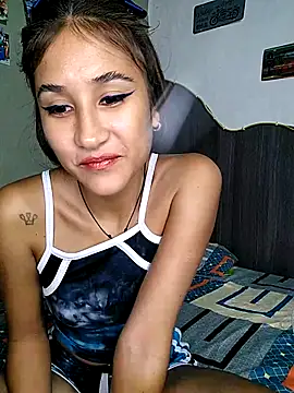 Little Naughty Nicole online show from 04-16-26, 05:30