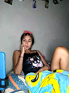 Little Naughty Nicole online show from 04-21-26, 05:47