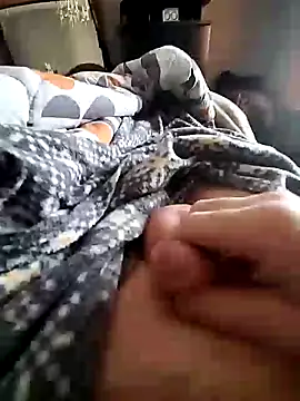 Snapshot of rem4001@xh chatting on 02-02-25, 02:13 rem4001xh online show from 02-02-25, 02:13