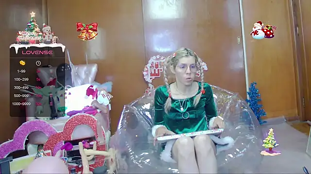 Skinygirl online show from 12-13-25, 10:48