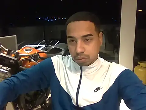 Snapshot of Juninho10c chatting on 11-01-25, 12:34 Juninho10c online show from 11-01-25, 12:34