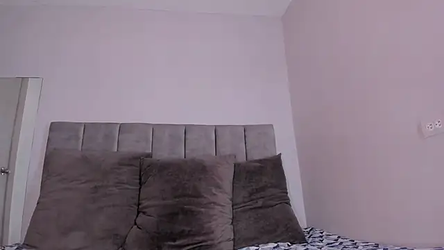 Snapshot of taylor_suxx chatting on 10-30-25, 07:47 taylor suxx online show from 10-30-25, 07:47