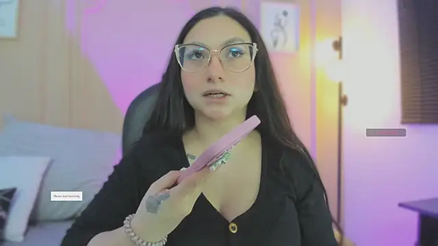 lucy neil online show from 04-08-26, 02:33