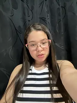 Snapshot of Lucyklein2022 chatting on 12-31-24, 05:33 Lucyklein2022 online show from 12-31-24, 05:33