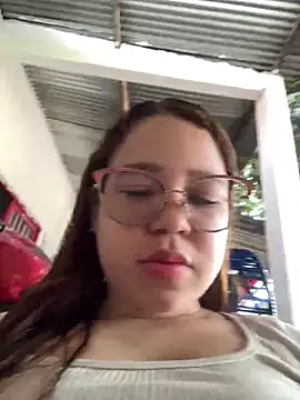 Snapshot of Lucyklein2022 chatting on 03-18-25, 02:37 Lucyklein2022 online show from 03-18-25, 02:37