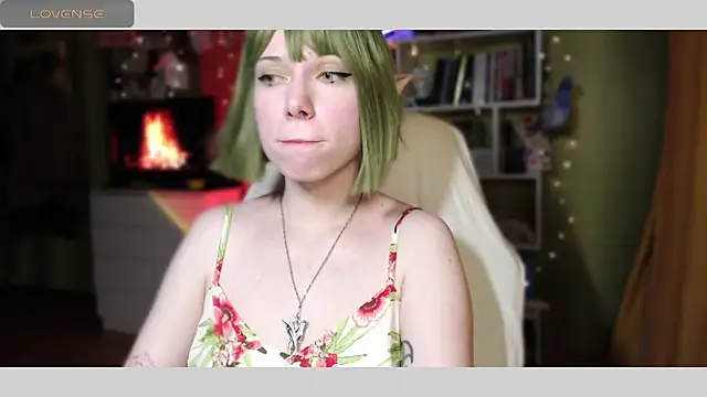 Snapshot of freya_sunny chatting on 03-04-25, 05:11 freya sunny online show from 03-04-25, 05:11