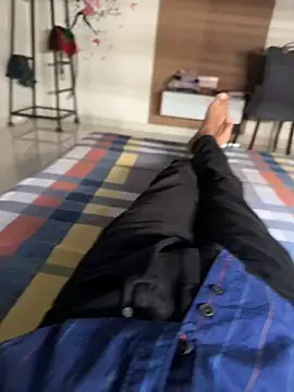 Snapshot of samy6261 chatting on 12-17-25, 09:15 samy6261 online show from 12-17-25, 09:15